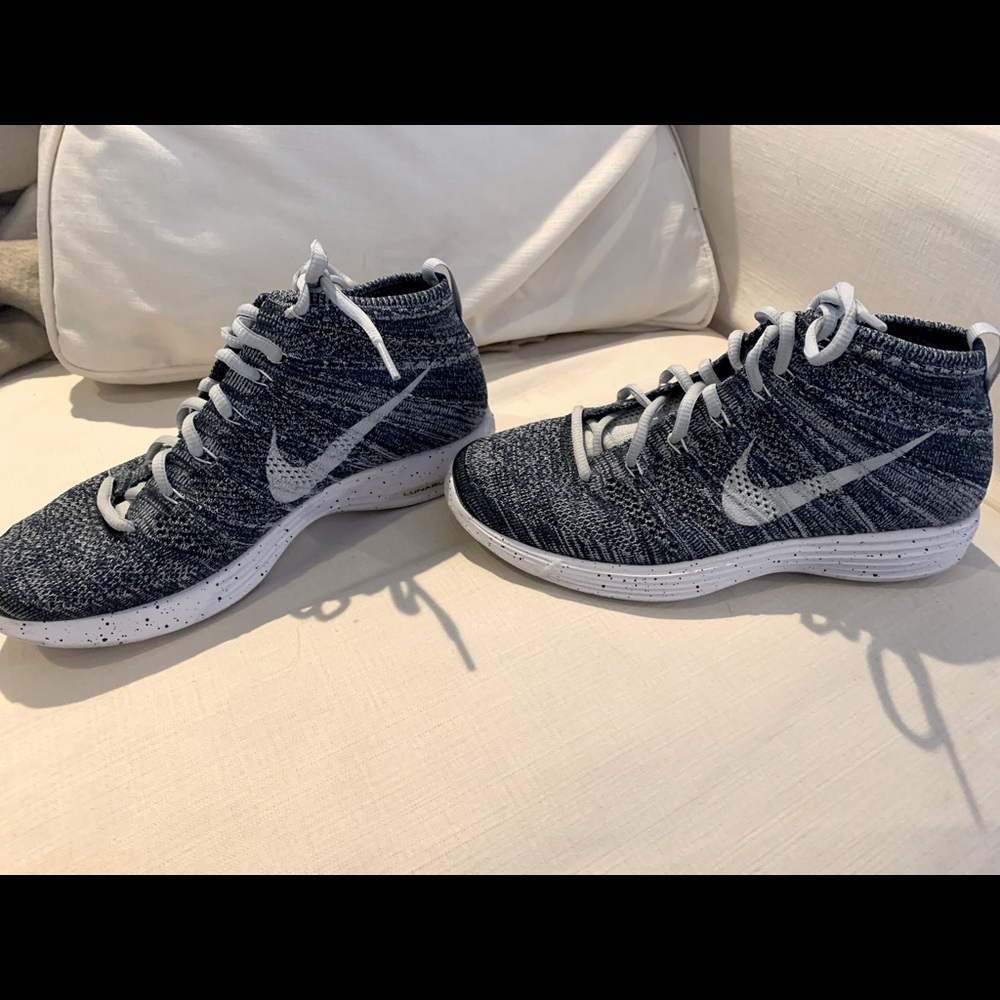 Nike Flyknit Chukka